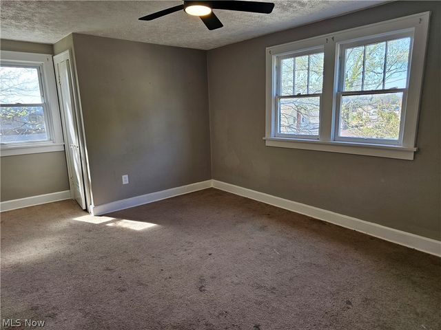 18 Youtz Avenue, Akron, OH 44301