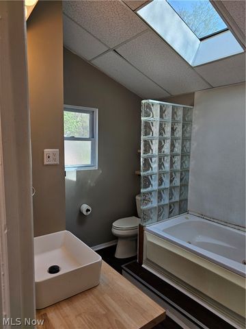 18 Youtz Avenue, Akron, OH 44301