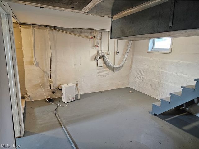 18 Youtz Avenue, Akron, OH 44301