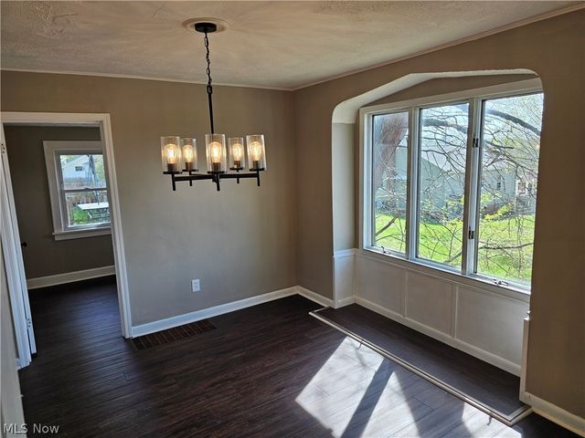 18 Youtz Avenue, Akron, OH 44301