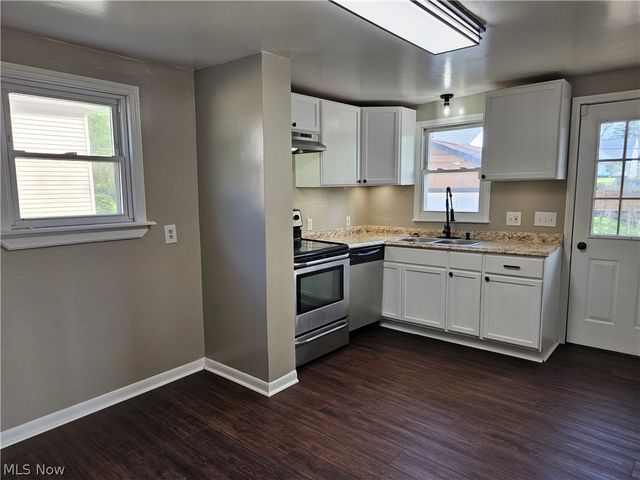 18 Youtz Avenue, Akron, OH 44301