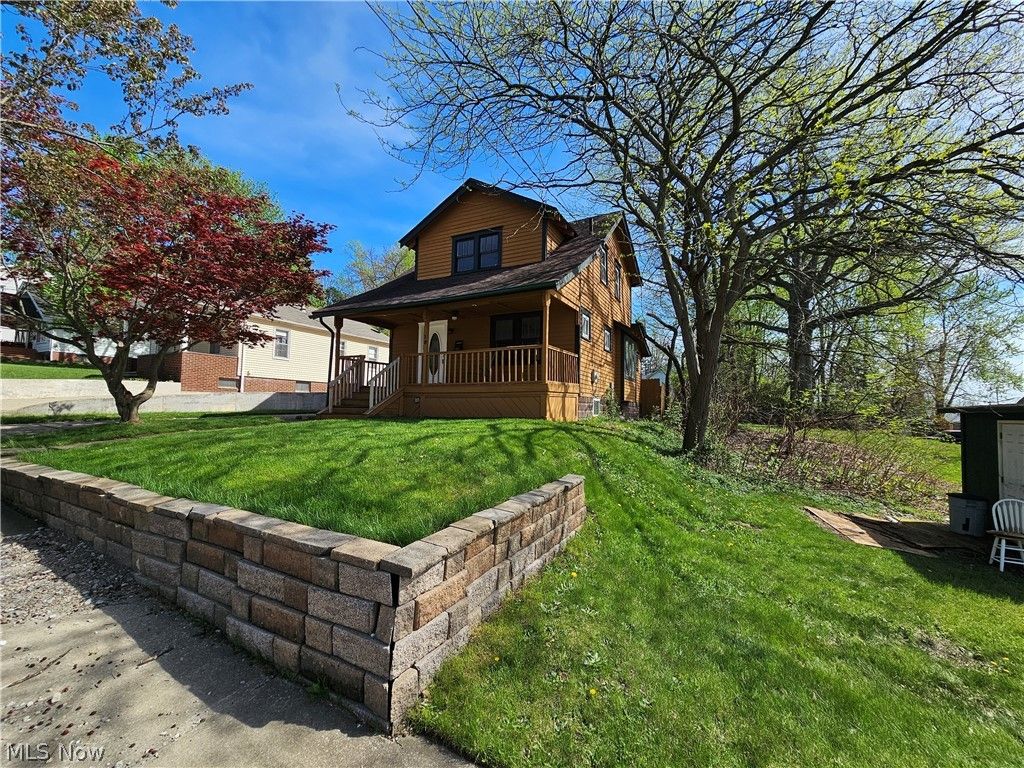 18 Youtz Avenue, Akron, OH 44301