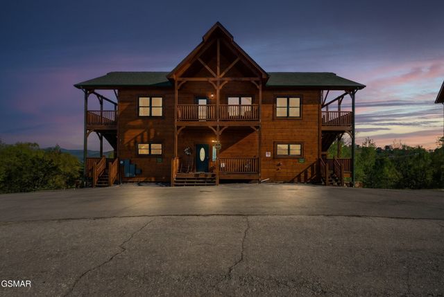 782 Park Vista Way, Gatlinburg, TN 37738