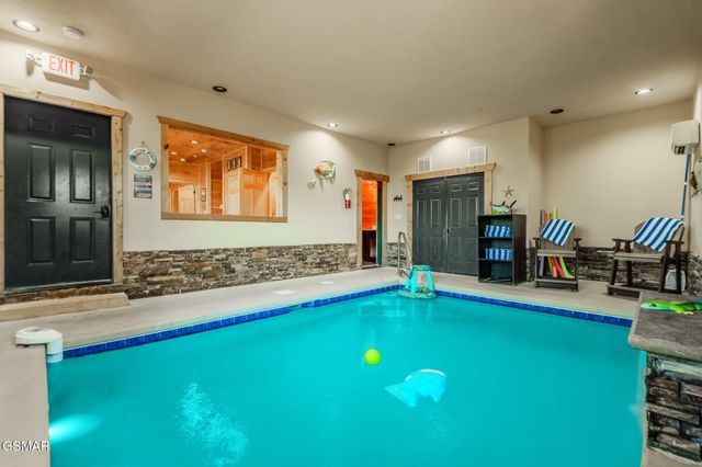 782 Park Vista Way, Gatlinburg, TN 37738