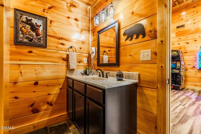 782 Park Vista Way, Gatlinburg, TN 37738