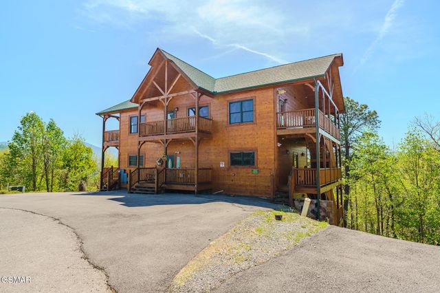 782 Park Vista Way, Gatlinburg, TN 37738