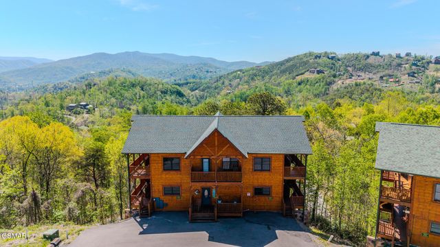 782 Park Vista Way, Gatlinburg, TN 37738