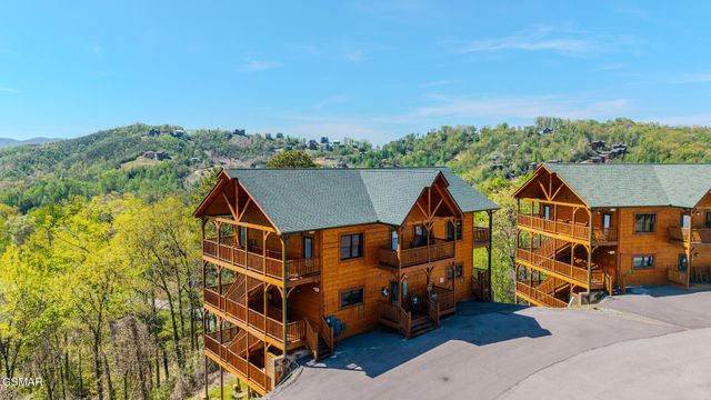 782 Park Vista Way, Gatlinburg, TN 37738