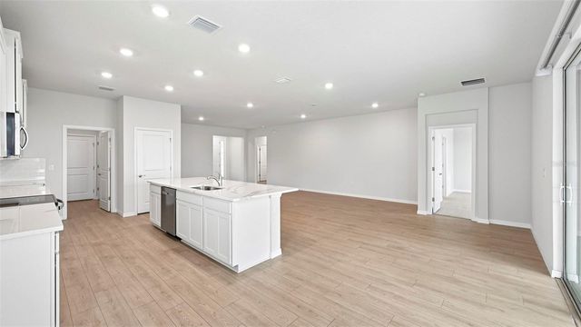 18107 TAVERNSIDE TRAIL, Lakewood Ranch, FL 34211