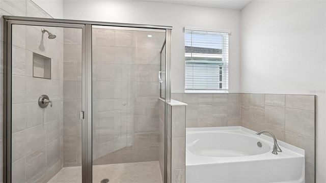 18107 TAVERNSIDE TRAIL, Lakewood Ranch, FL 34211