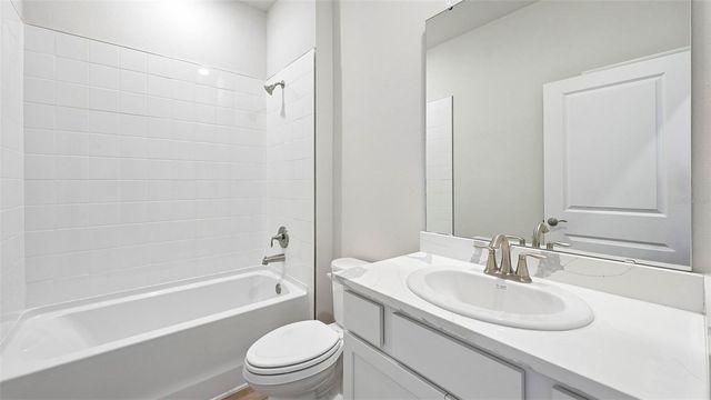 18107 TAVERNSIDE TRAIL, Lakewood Ranch, FL 34211