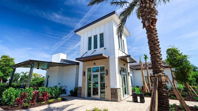 18107 TAVERNSIDE TRAIL, Lakewood Ranch, FL 34211