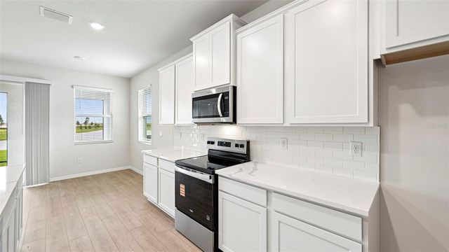 18107 TAVERNSIDE TRAIL, Lakewood Ranch, FL 34211