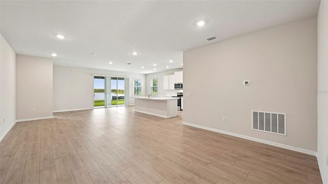 18107 TAVERNSIDE TRAIL, Lakewood Ranch, FL 34211