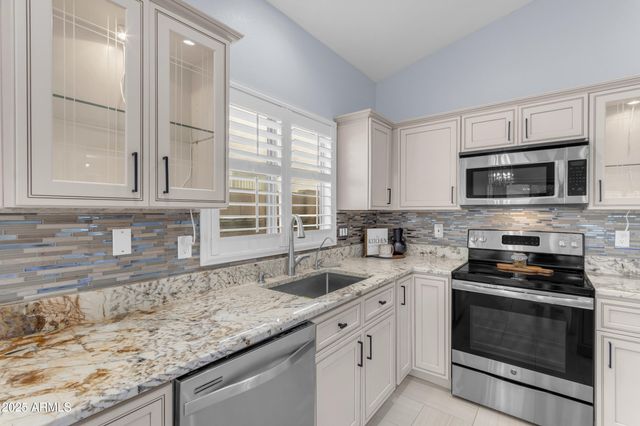 1712 E SARATOGA Street, Gilbert, AZ 85296