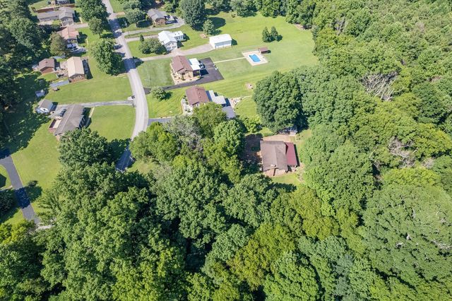 604 Crestland Dr, Columbia, TN 38401
