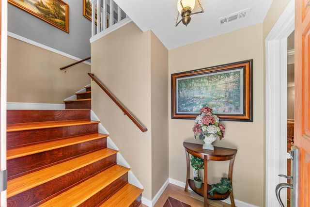 604 Crestland Dr, Columbia, TN 38401