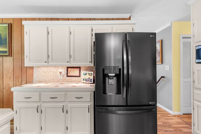 604 Crestland Dr, Columbia, TN 38401
