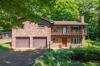 604 Crestland Dr, Columbia, TN 38401