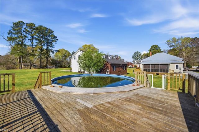 6404 Whaleyville BLVD, Suffolk, VA 23438