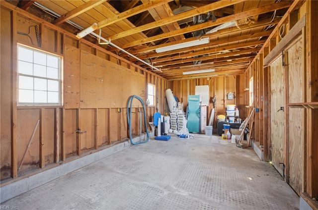 6404 Whaleyville BLVD, Suffolk, VA 23438