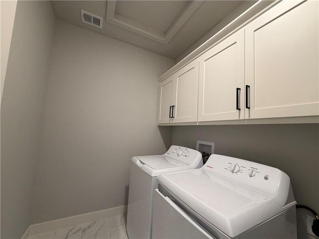 22698 W 87th Street, Lenexa, KS 66227