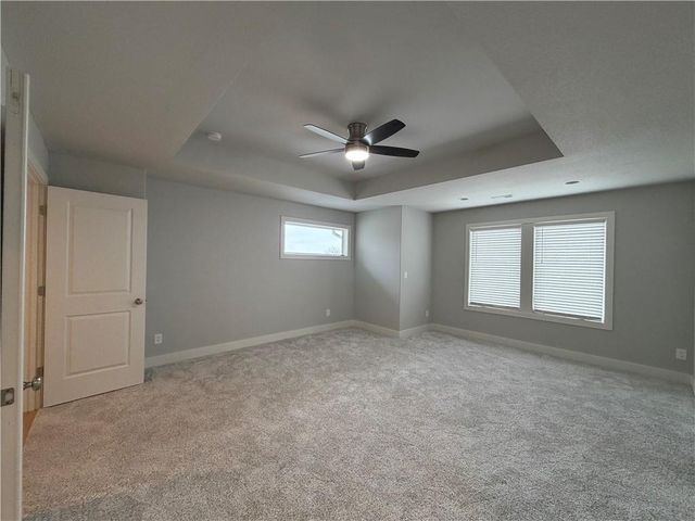 22698 W 87th Street, Lenexa, KS 66227