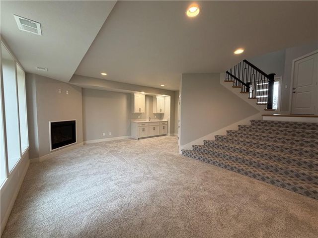 22698 W 87th Street, Lenexa, KS 66227