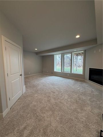 22698 W 87th Street, Lenexa, KS 66227