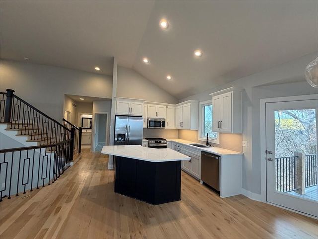 22698 W 87th Street, Lenexa, KS 66227