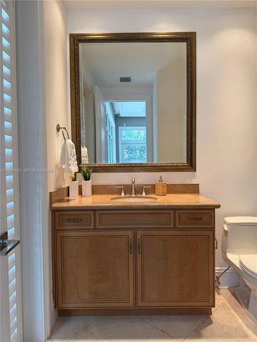 651 Sweet Bay Avenue, Plantation, FL 33324