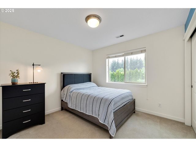6042 Ne WHITEWOOD Dr, Hillsboro, OR 97124
