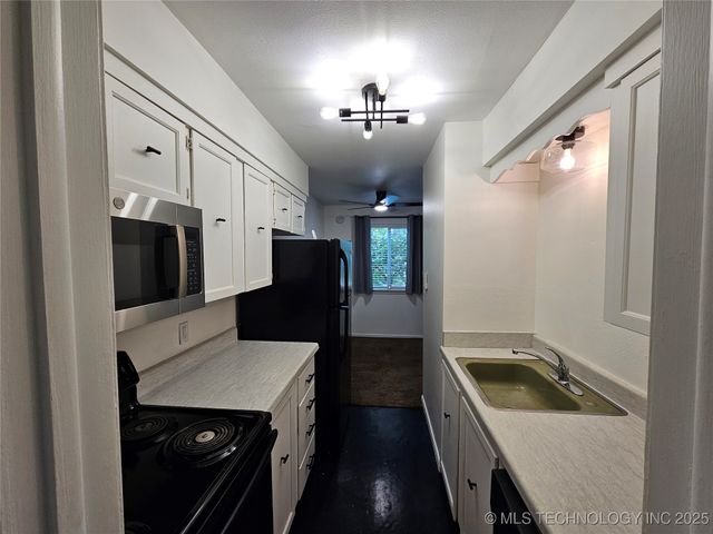 4670 E 68th Street 174, Tulsa, OK 74136