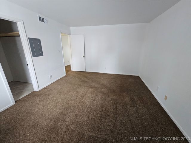 4670 E 68th Street 174, Tulsa, OK 74136