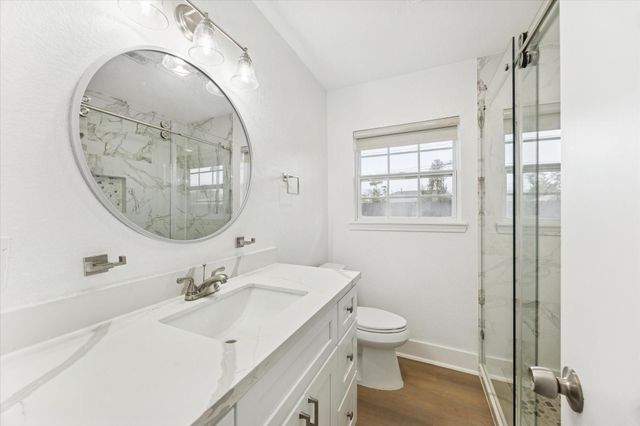 2302 Hewitt Drive, Houston, TX 77018