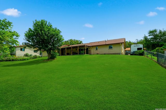 210 POCO VISTA DR, Kerrville, TX 78028