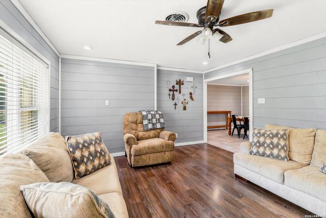 210 POCO VISTA DR, Kerrville, TX 78028