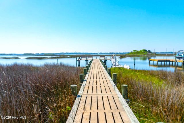 112 Magens Way, Cedar Point, NC 28584