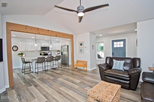 112 Magens Way, Cedar Point, NC 28584