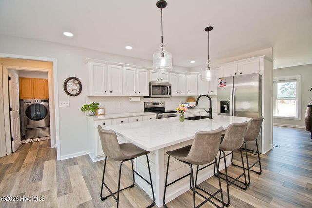 112 Magens Way, Cedar Point, NC 28584