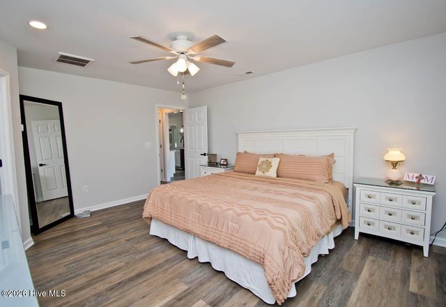 112 Magens Way, Cedar Point, NC 28584