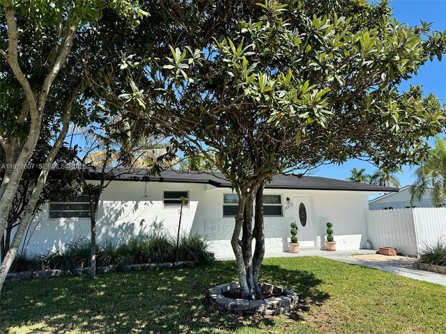 15715 SW 302nd Ter, Homestead, FL 33033