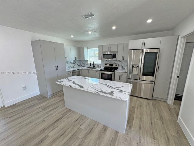 15715 SW 302nd Ter, Homestead, FL 33033