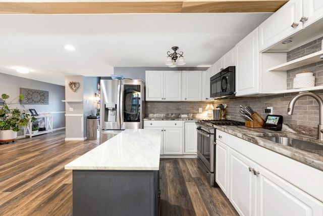 260 Shag Bark Rd, Taunton, MA 02780