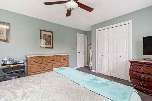 260 Shag Bark Rd, Taunton, MA 02780