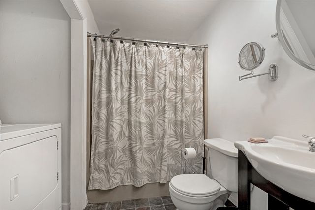 260 Shag Bark Rd, Taunton, MA 02780