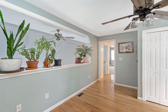 260 Shag Bark Rd, Taunton, MA 02780