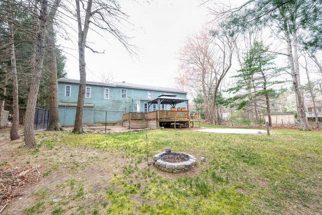 260 Shag Bark Rd, Taunton, MA 02780