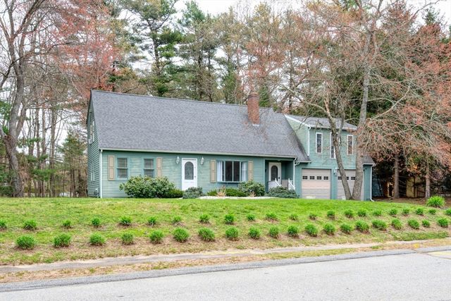 260 Shag Bark Rd, Taunton, MA 02780