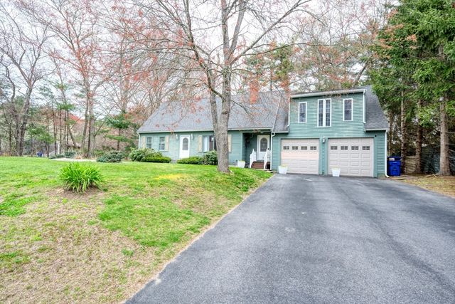 260 Shag Bark Rd, Taunton, MA 02780